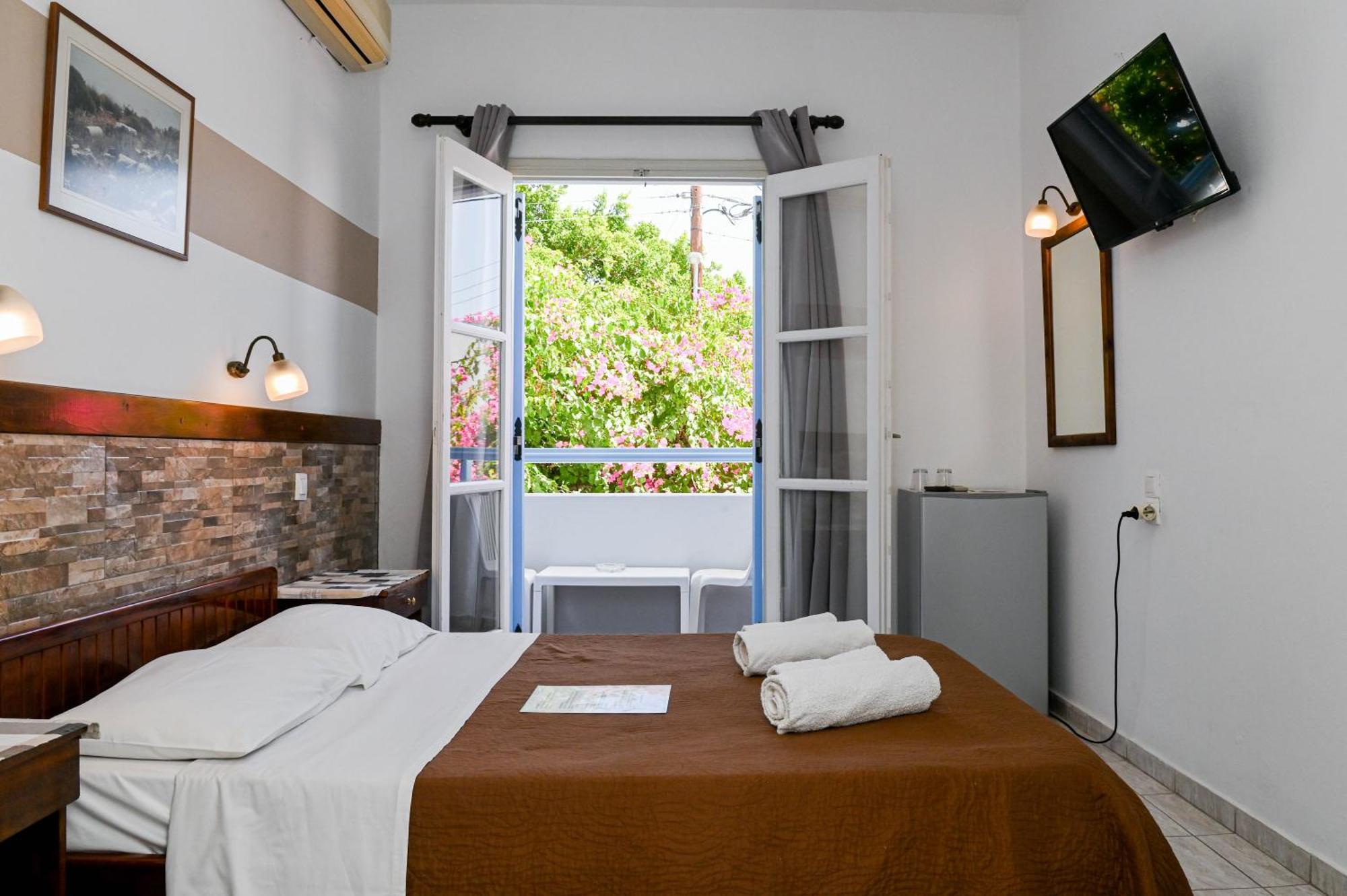 Narkissos Hotel Kamari  Bagian luar foto