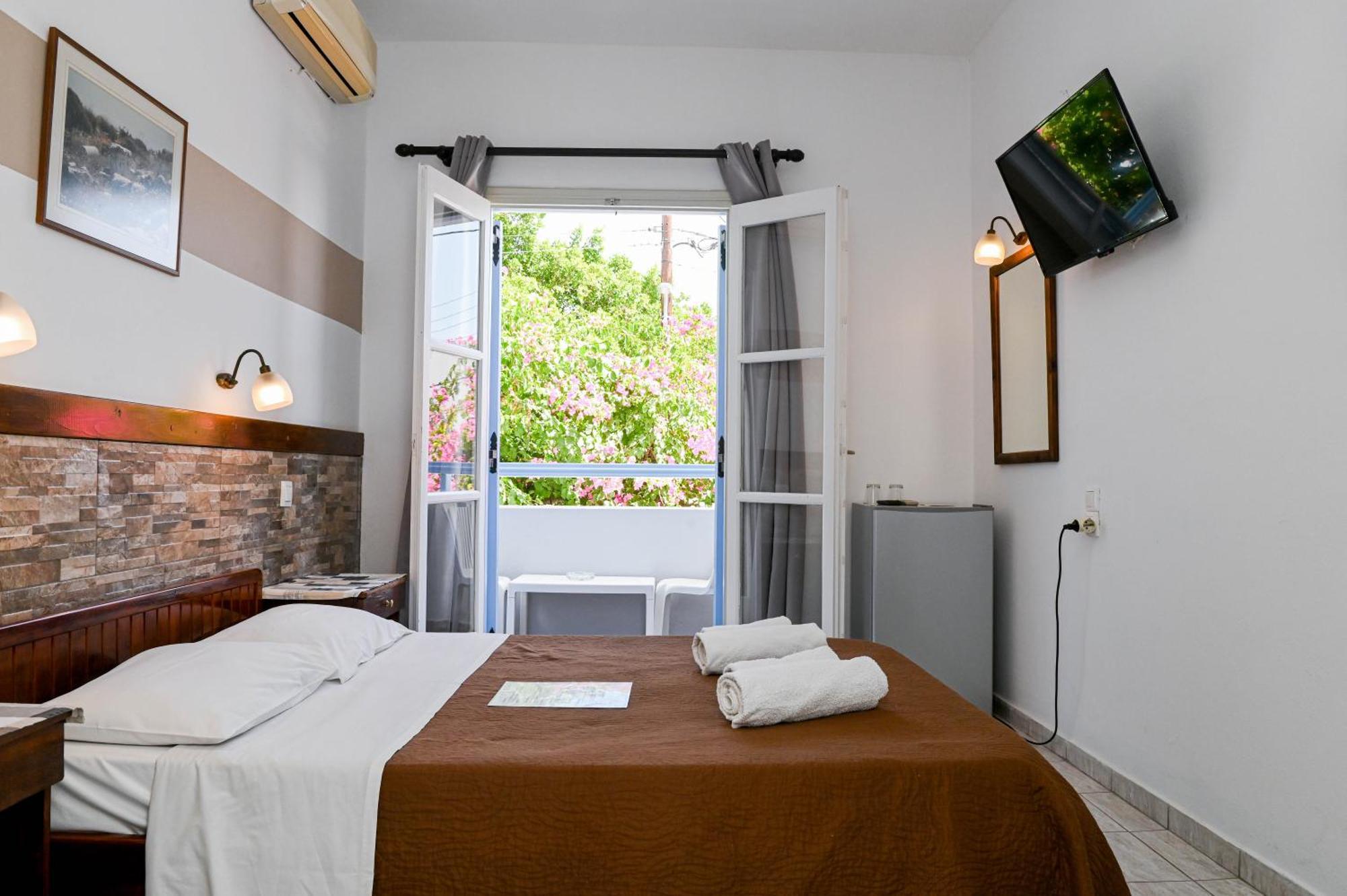 Narkissos Hotel Kamari  Bagian luar foto